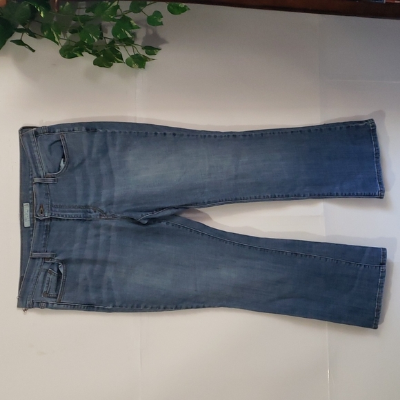 Vintage Levi's Bootcut Jean's - Picture 2 of 8